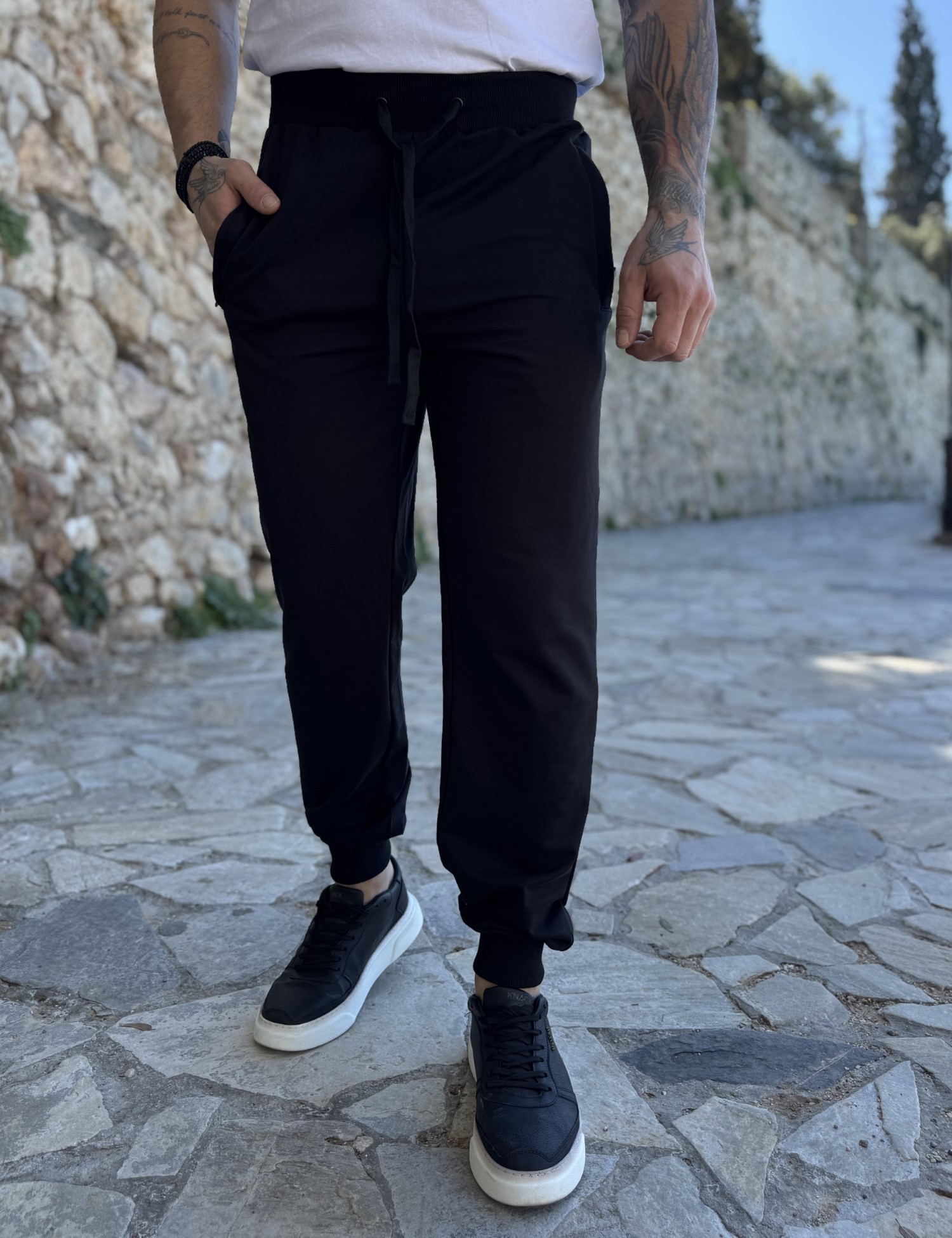 Ανδρική αθλητική μαύρη φόρμα με λάστιχο 50121